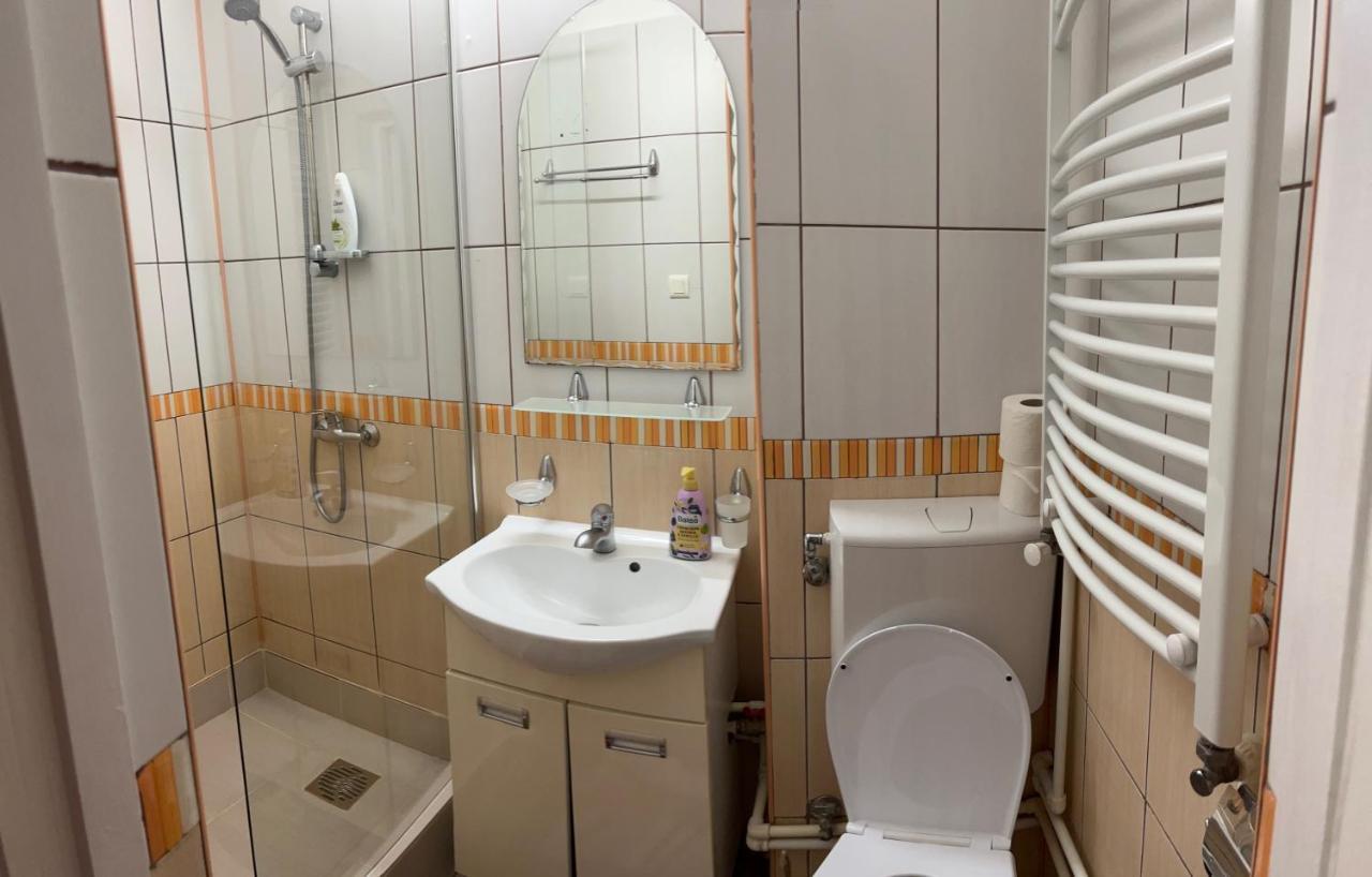 Linna Apartament Galaţi Buitenkant foto
